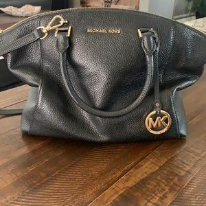 PRICE DROP🖤 michael kors purse